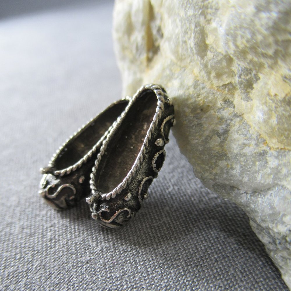 Ballet Bracelet Charm, Sterling Silver Toe Shoes